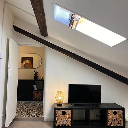 La Mansarda Apartment *